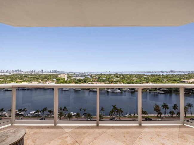 Foto del edificio - 4779 Collins Ave