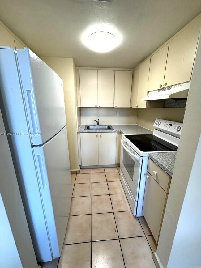 Foto del edificio - 7283 W 24th Ave