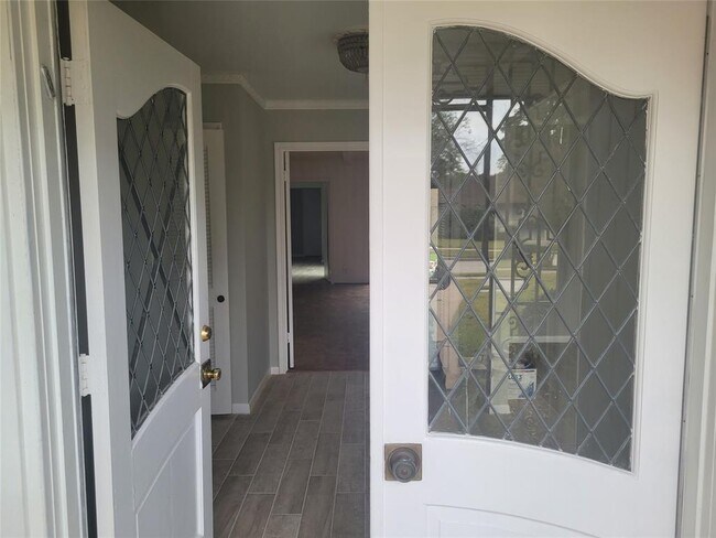 Foto del edificio - 3511 Woodvalley Dr