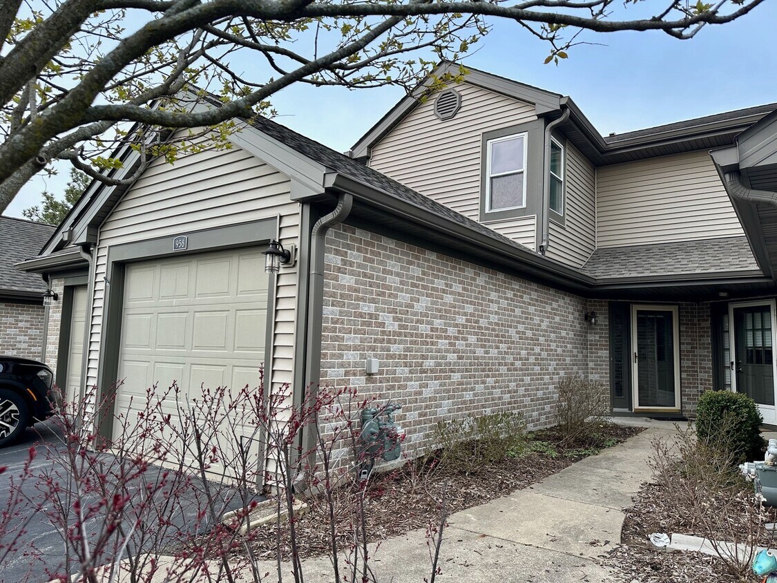 958 Butter Creek Ct, Hoffman Estates, IL 60169 Townhome Rentals in