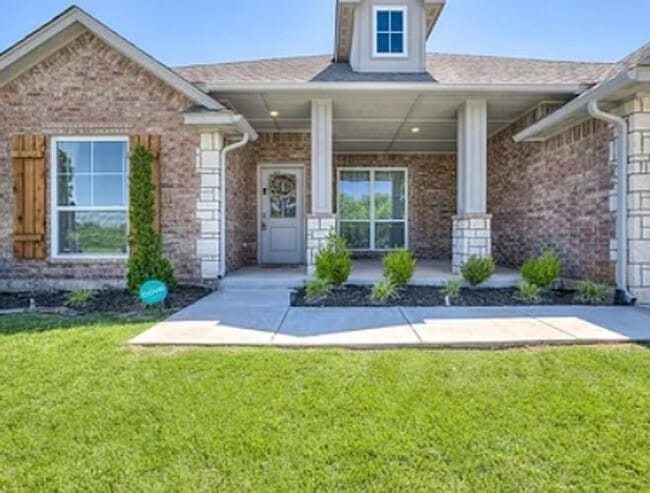 Building Photo - Spacious 4BR House in WELL DESIRED COMMUNITY