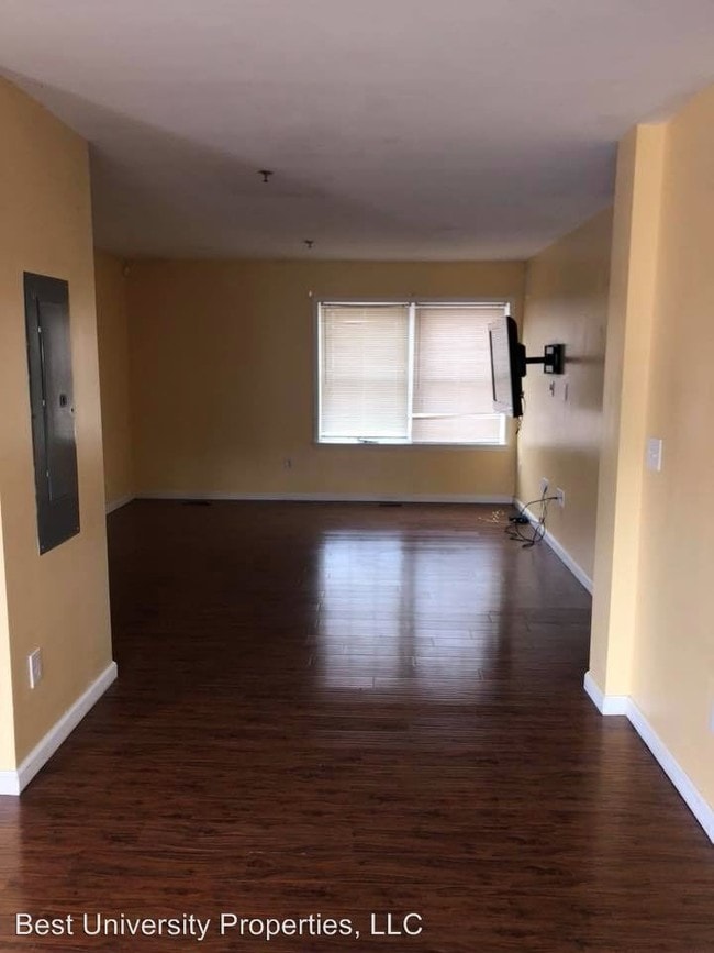 Building Photo - 55 Temperance Way