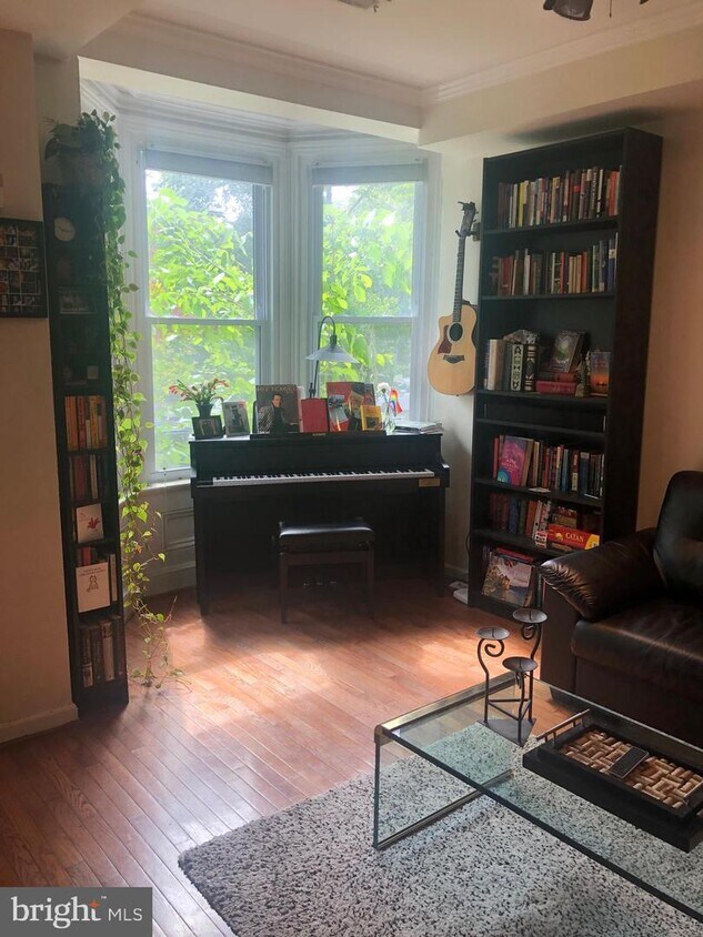 Primary Photo - 1616 8th St NW