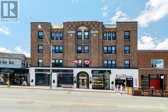 Building Photo - 404-404 Spadina Rd