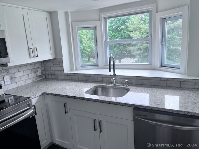 Foto del edificio - 243 Park Ln