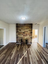 Building Photo - 187 Carnation St