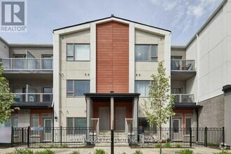 Building Photo - 60-60 Orchid Pl Dr