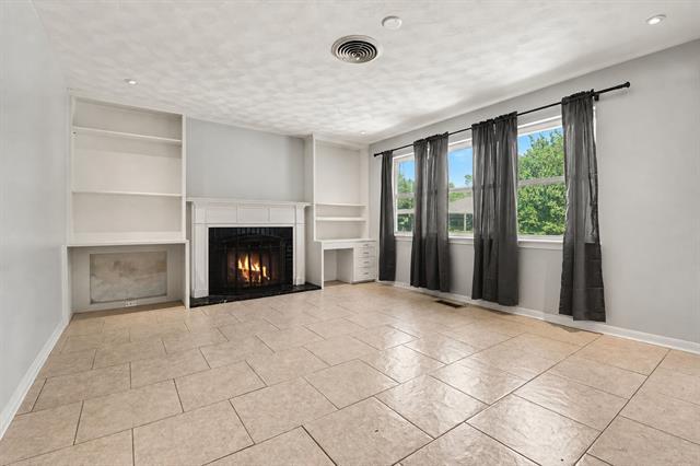 Foto del edificio - 8057 Fall River Dr