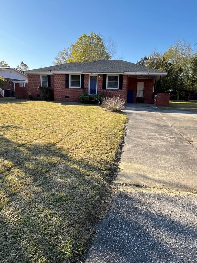 Building Photo - 1236 Fort Dr