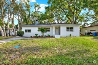 Building Photo - 1352 Parkwood St