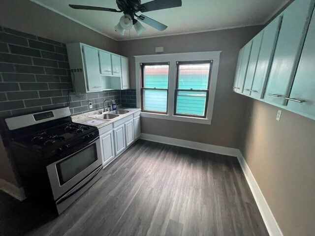 Kitchen - 73 College St