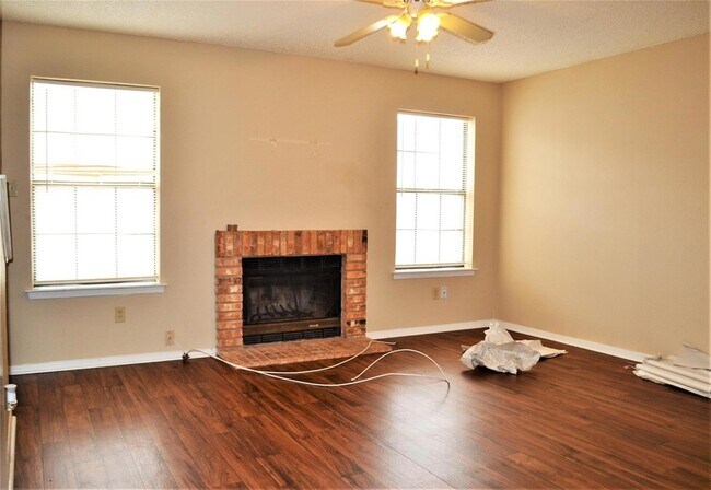 Foto del edificio - 1251 Dallas Drive