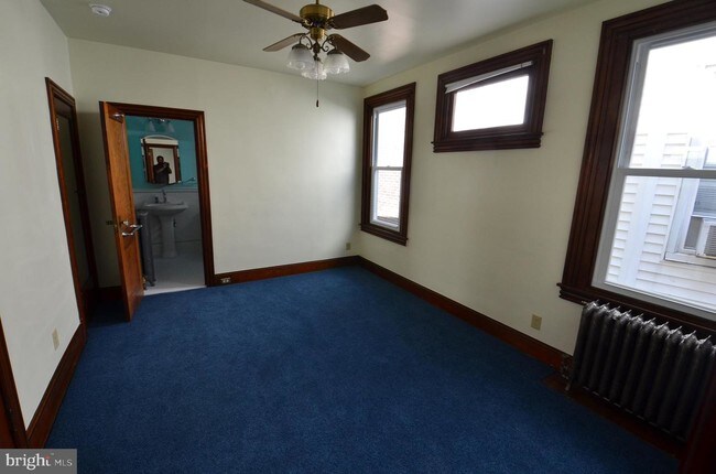 Building Photo - 5010 Pulaski Ave