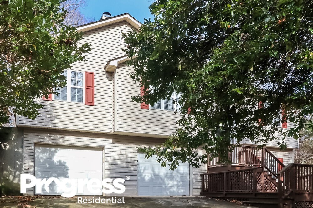 Foto principal - 2470 Cambridge Hills Rd