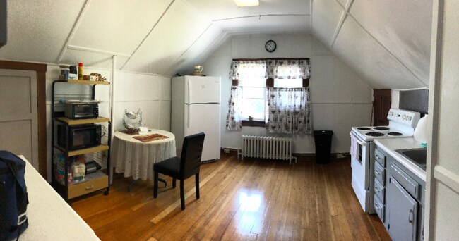 Building Photo - 30 Lawn Ave