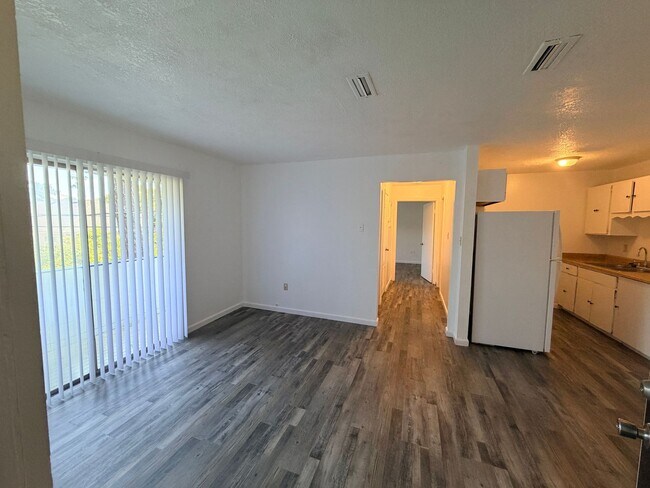 Building Photo - 2 Bedroom 1 Bath Apartment in Valdosta Georgia