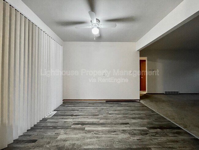 Foto del edificio - 1348 Carriage Hill Dr SE