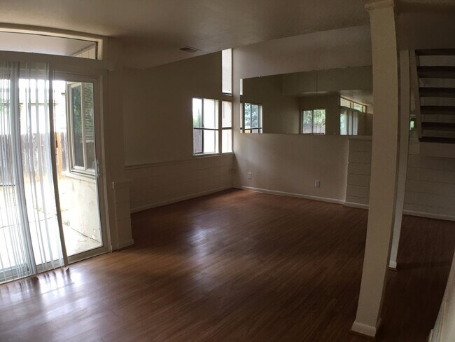 Foto del edificio - Seven Thirty, LLC (765)