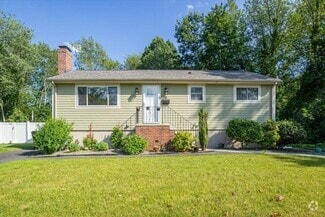 Building Photo - 58 Rustcraft Rd