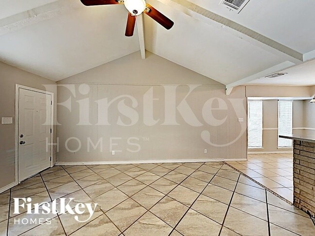 Building Photo - 6610 Rowell Ct