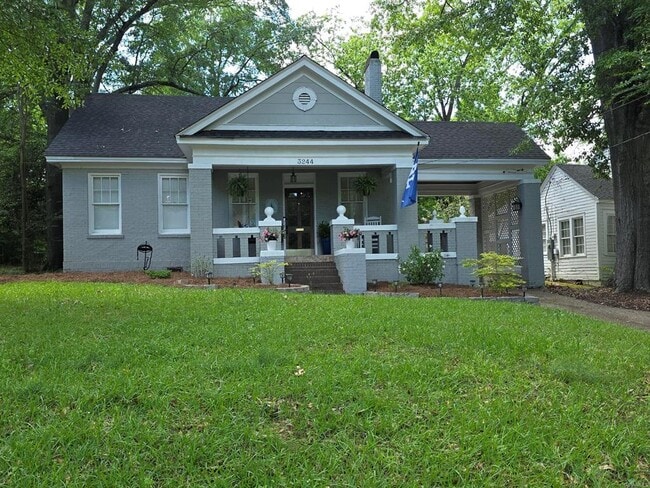 Building Photo - 3244 Montezuma Rd