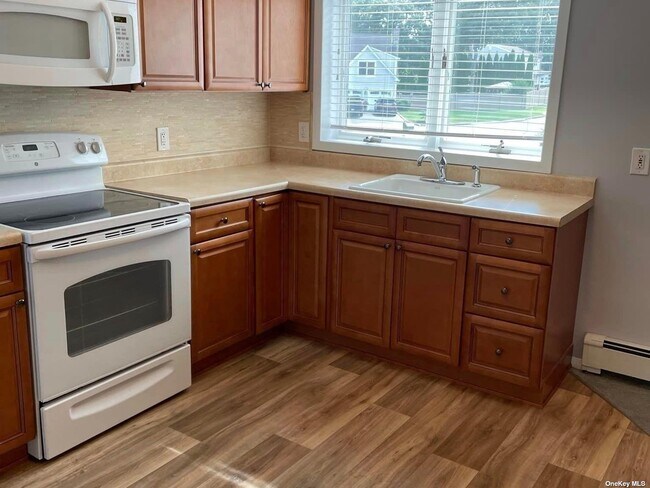 Building Photo - 3 Lovell Ct