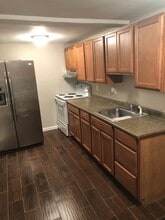 Building Photo - 660 Main St