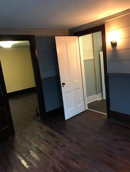 living area - 206 N Main St