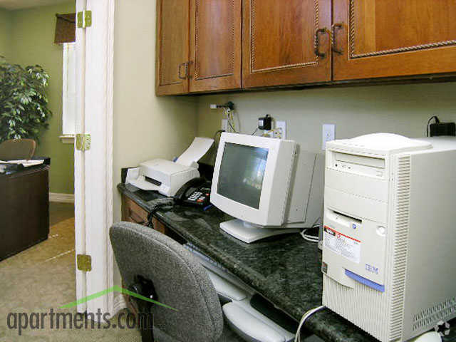 Business Center - Lafayette Station
