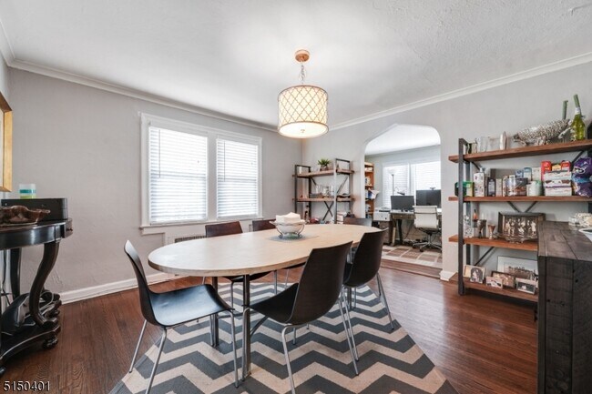 Foto del edificio - 57 Elmwood Pl