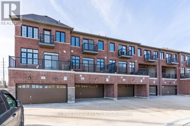 Photo du bâtiment - 3 Petch Ave