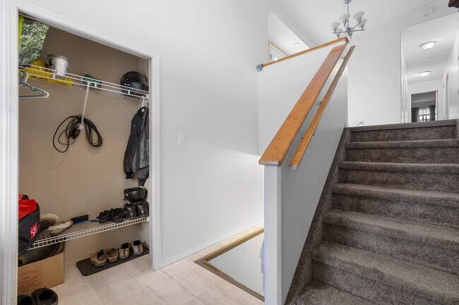 Photo du bâtiment - 8922-8970 70 Ave