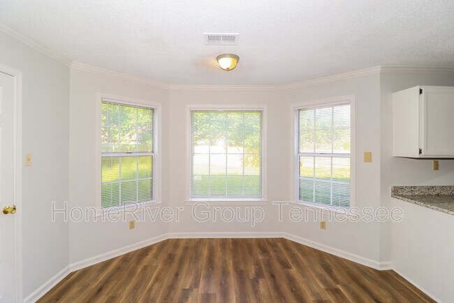 Foto del edificio - 2534 Jeffries Cove