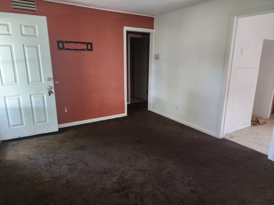 Foto principal - 12766 Dale St