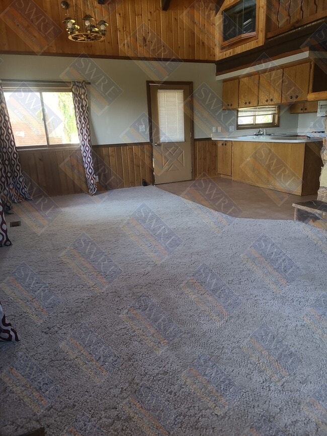 Building Photo - 618 Barlow-