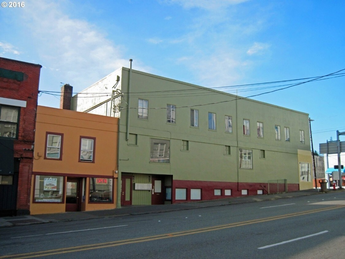 Primary Photo - 2011 Sherman Ave