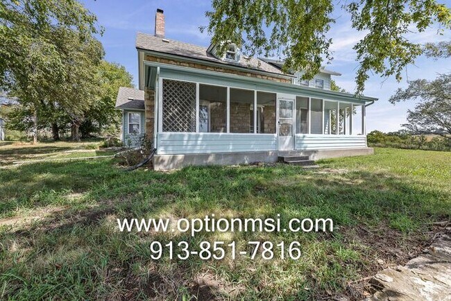 Foto del edificio - 15 Minutes out side Lawrence - MOVE IN READY!