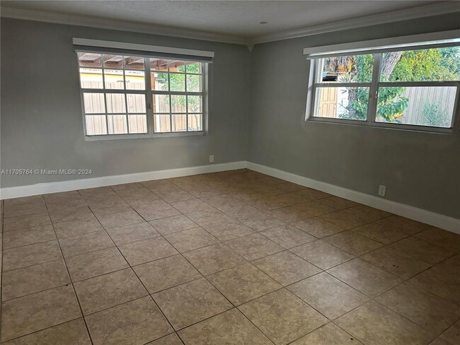 Foto del edificio - 3 bedroom in Miami Gardens FL 33055