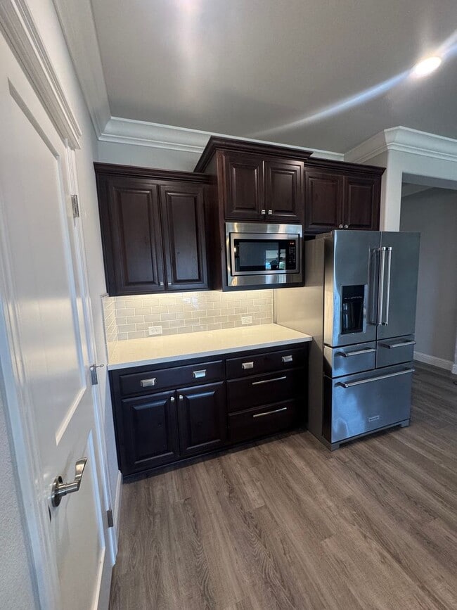 Building Photo - 4 BED 2.5 BATH HOME IN REDDING, CA