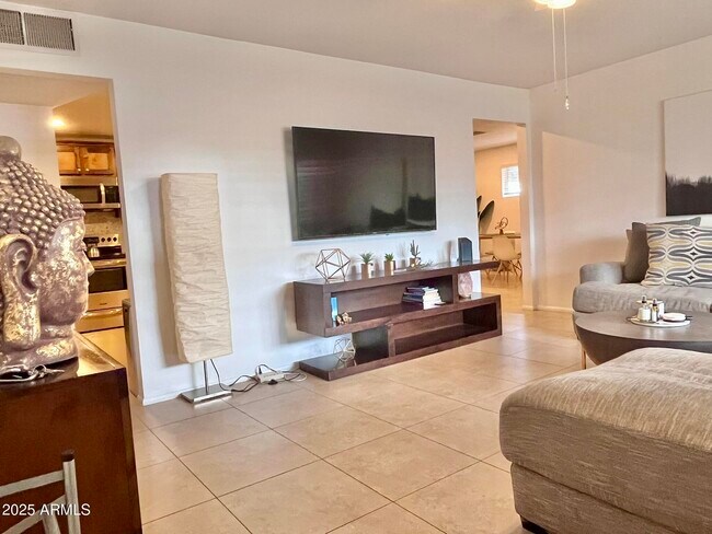 Foto del edificio - 1337 N 71st St