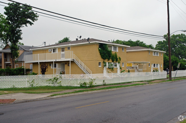 Building Photo - North Carroll Terrace