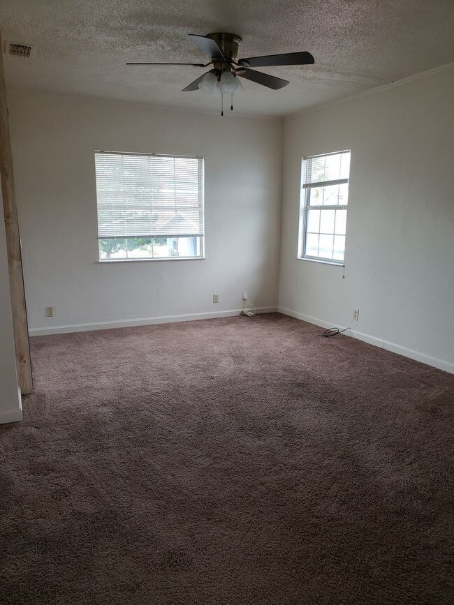 Building Photo - 825 BEACHSIDE APARTMENT