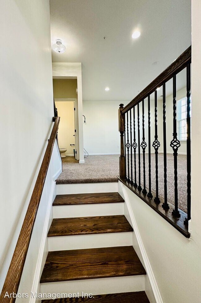 Building Photo - 3 br, 2.5 bath House - 214 Noble Woods Drive