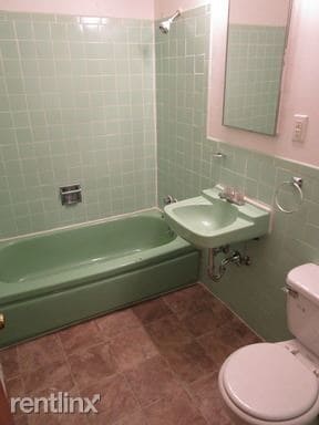 Building Photo - 1500 12th Ave