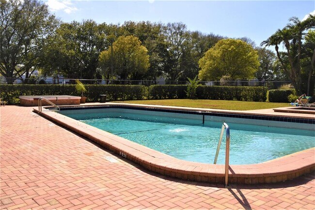 Building Photo - 4233 La Sorrento Ct