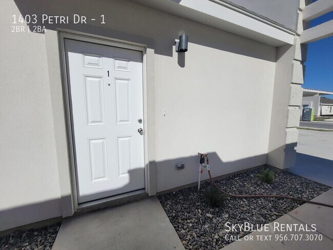 Foto del edificio - 1403 Petri Dr
