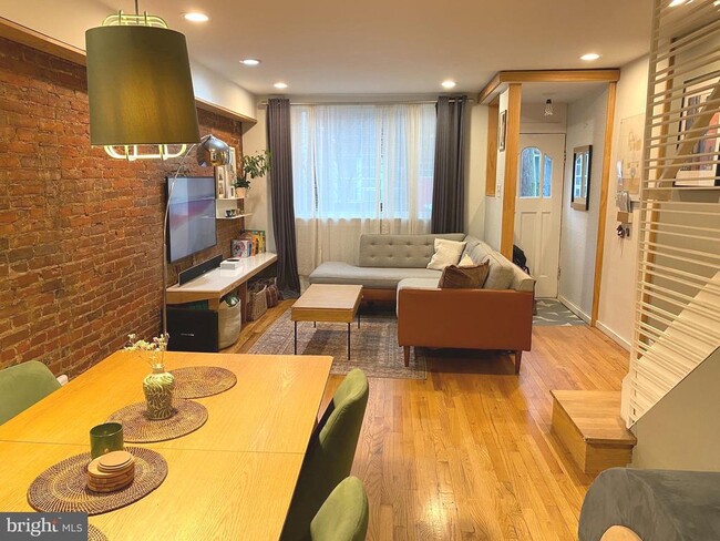 Foto del edificio - 1221 S Warnock St