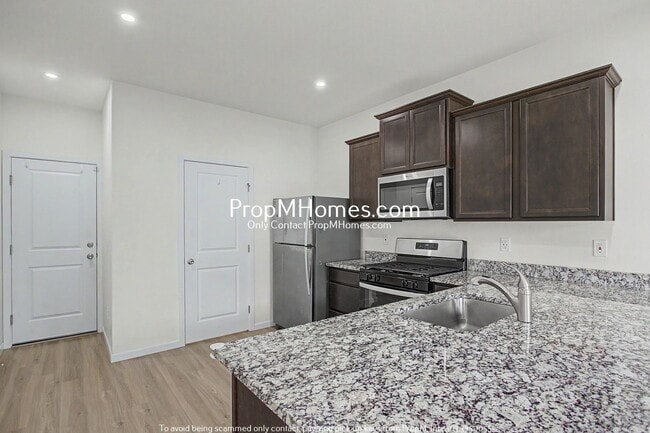 Building Photo - Modern Three Bedroom in Gresham's Newest Community!