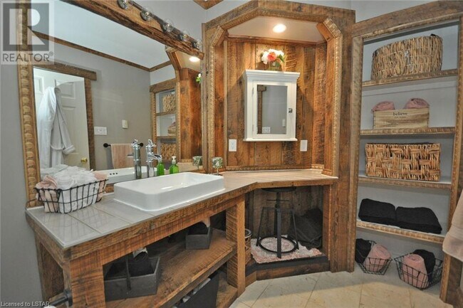 Photo du bâtiment - 111 Masonville Cres