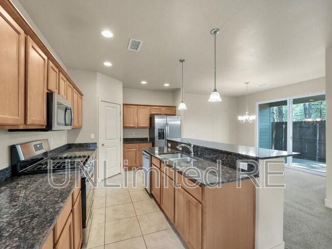 Foto del edificio - 2539 W Josselyn Dr